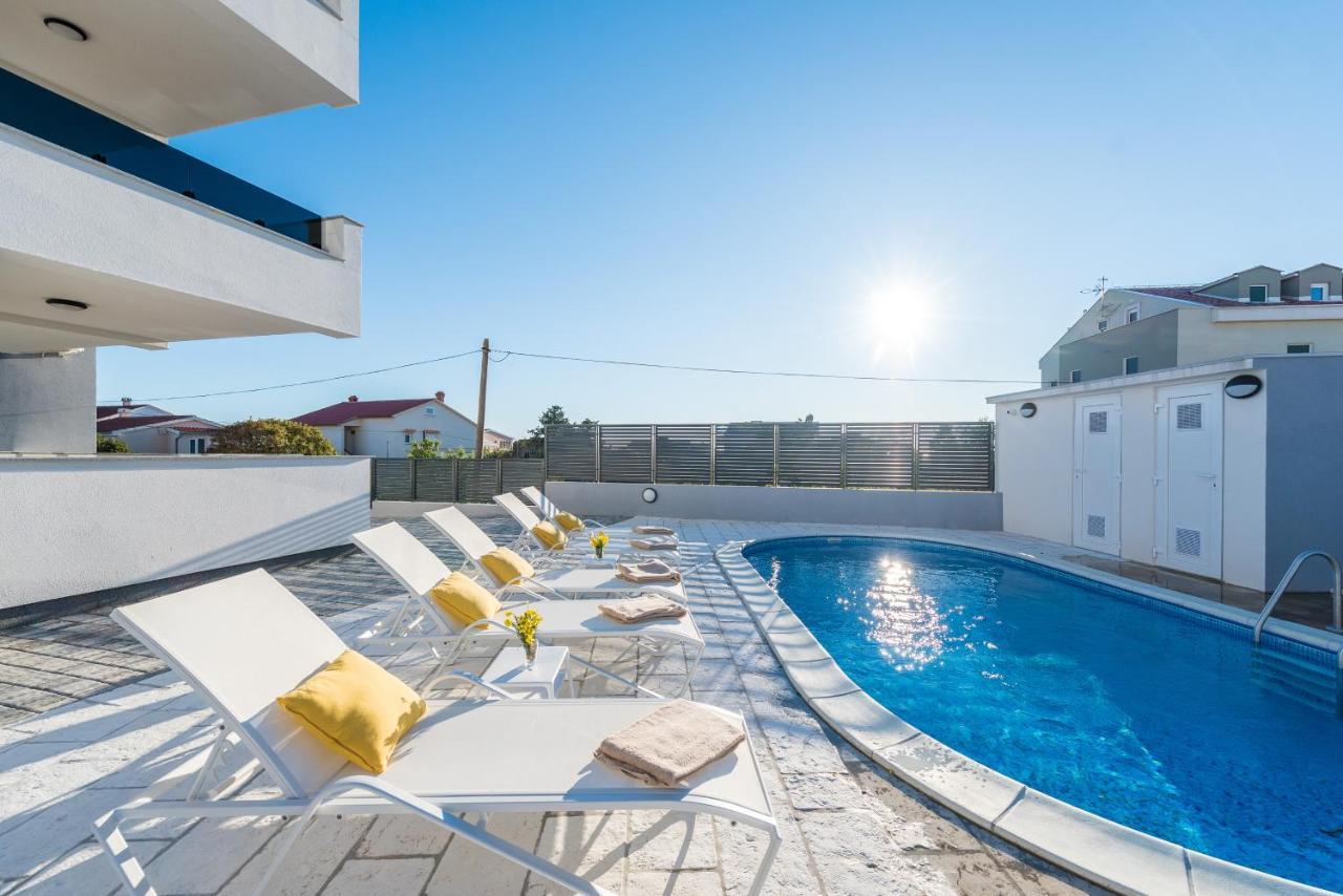 Villa Lena Luxury Apartments Novalja Exterior photo