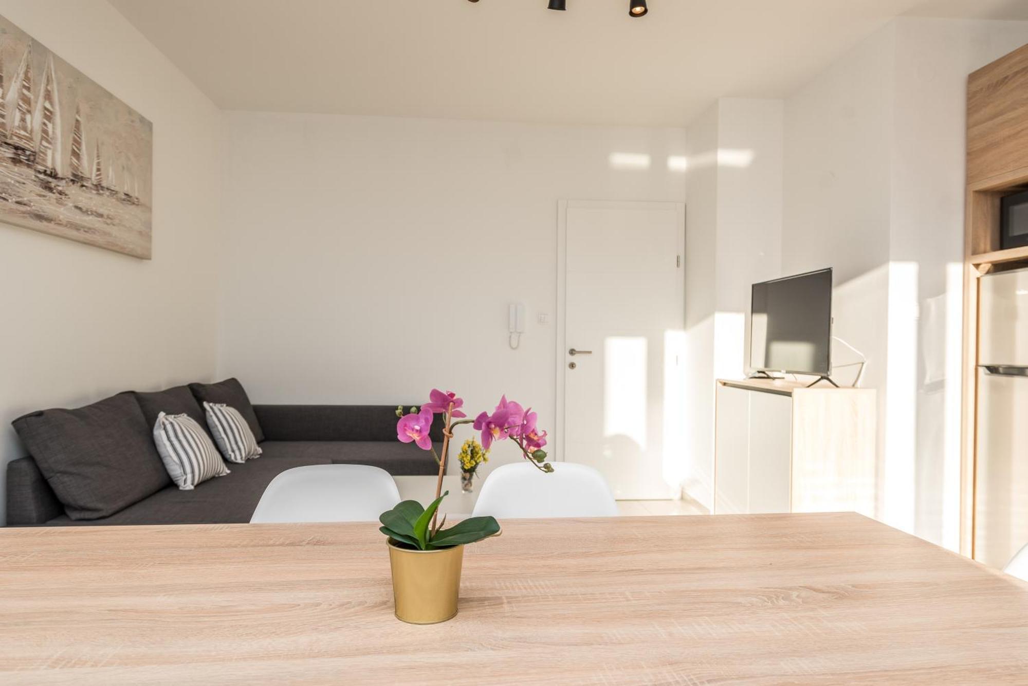 Villa Lena Luxury Apartments Novalja Room photo